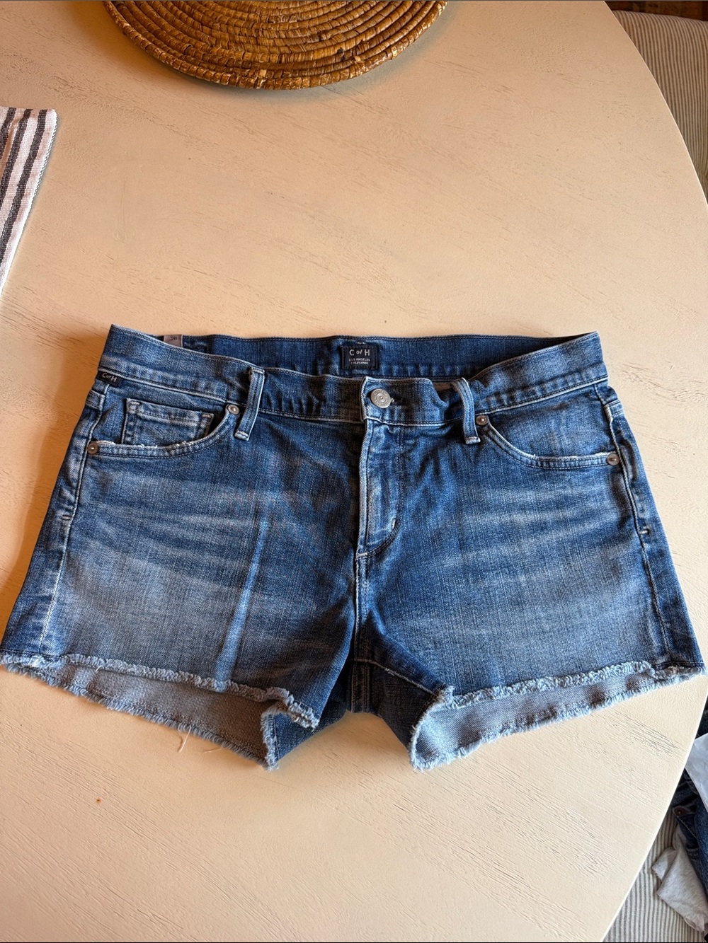Citizens Of Humanity Medium Wash Stretchy Denim Shorts Size 28